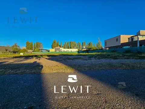 Terreno en Venta 20  mts Frente