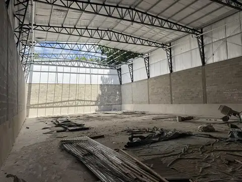 Galpon en Venta 50  mts Frente
