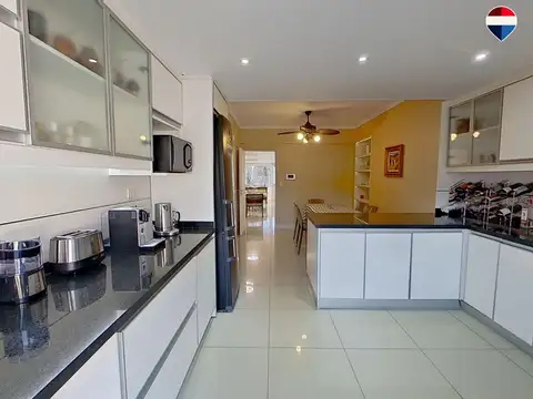 Departamento en Venta con 1 cocheras