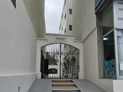 Consultorios y Oficinas en venta sobre Panamericana al lado Deragopyan Pilar