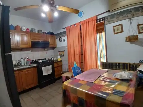 Casa 3 ambientes con 2 baños