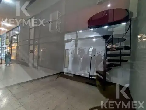 ALQUILER LOCAL COMERCIAL EN 8 E/ 49 Y 50 - GAL. MONTECARLO - Microcentro - LA PLATA
