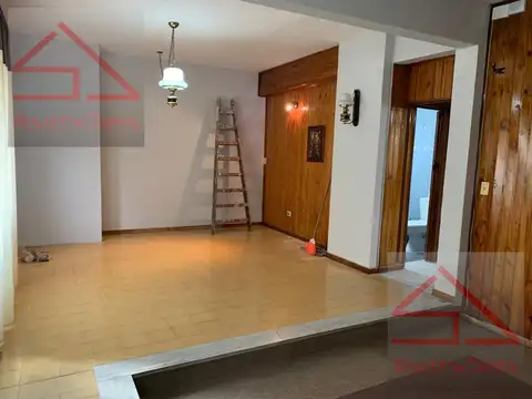 Depto Tipo Casa en Venta en Ramos Mejía Sur, USD 70.000