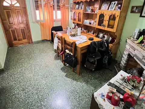 Casa 3 ambientes con 2 baños