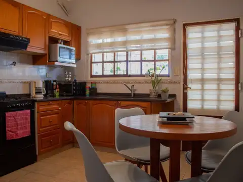 VENTA DUPLEX 3 AMB. y PLAYROOM. HERMOSO  CASTELAR