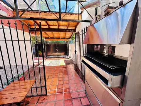 Casa VENTA Triplex Haedo Norte Barrio Güemes