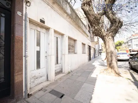 Terreno en Villa del Parque, de 219,7m2 8,66x25 Zonificación USAB1