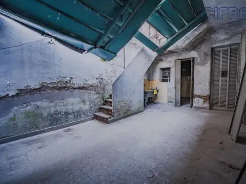 Terreno en Villa del Parque, de 219,7m2 8,66x25 Zonificación USAB1