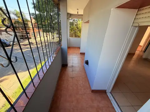 Departamento en Alquiler en Castelar Sur, $ 800.000