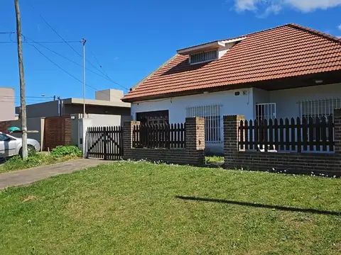 MAR DEL PLATA: CHALET 3 AMB CON COCHERA Y JARDIN. CONSULTE!!