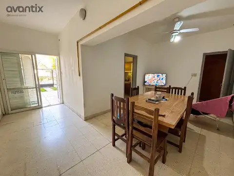 Casa 5 ambientes con 2 baños