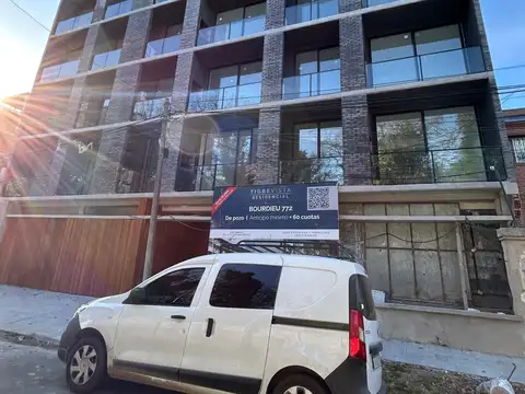 Lencke vende - Departamento en el centro de Tigre, venta financiada