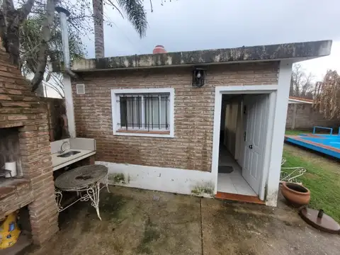 Casa 4 ambientes con 1 baño