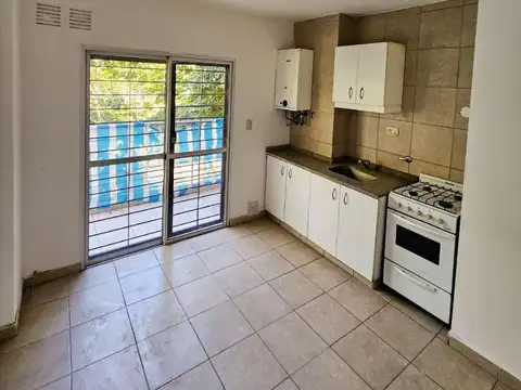 Alquiler departamento 1 dormitorio con balcón al frente