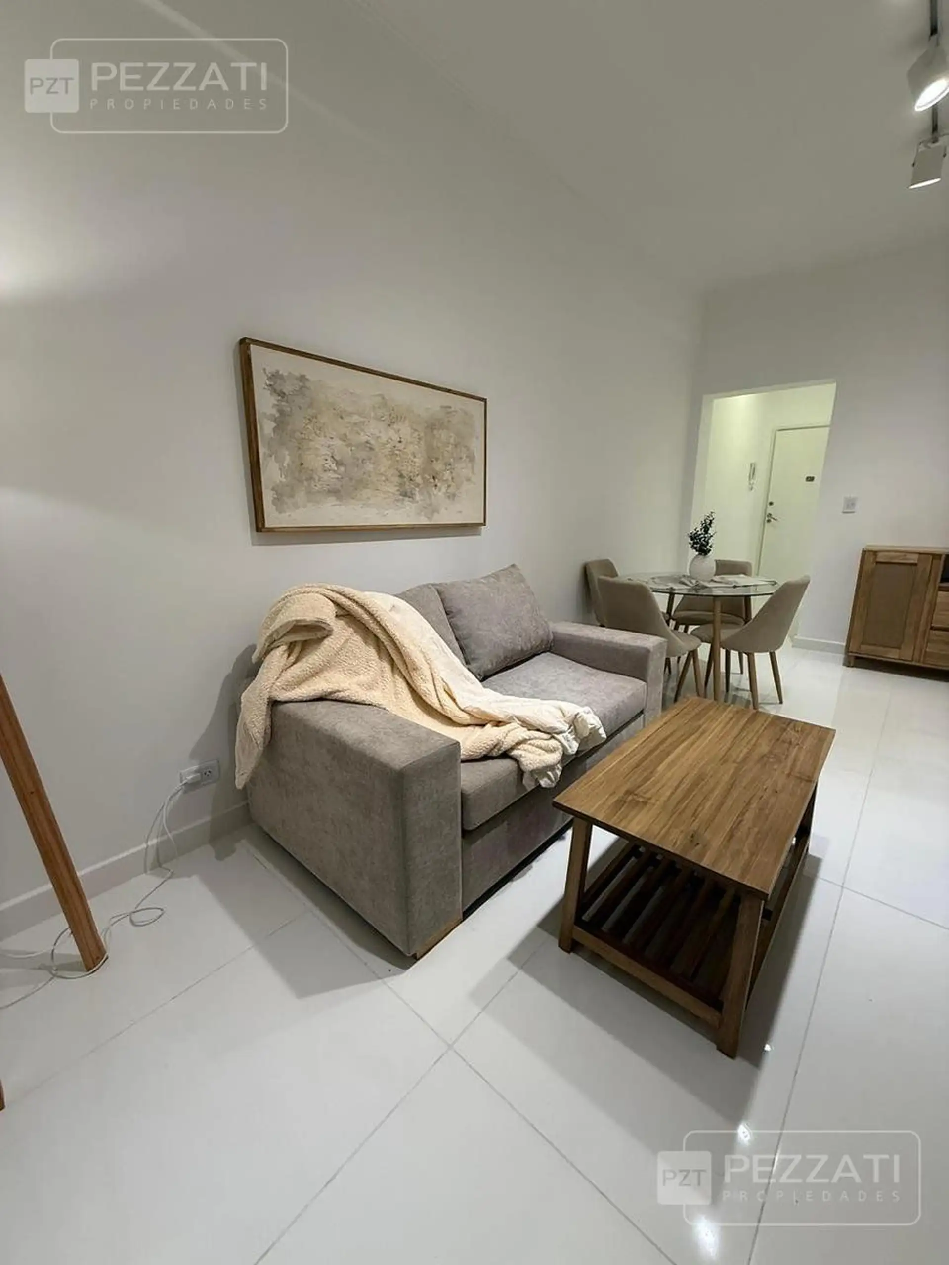 Depto 3 amb, 76m² con dos patios — Sarmiento y Brown