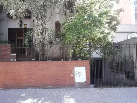 Casa 5 ambientes con 4 baños