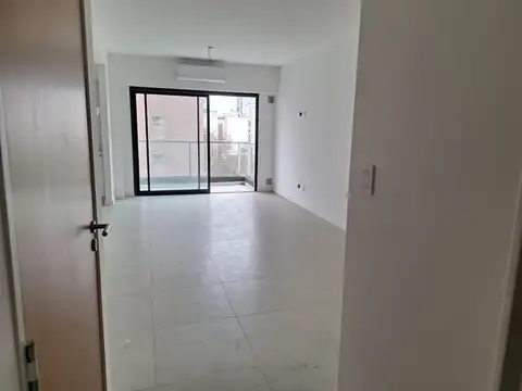 Coronel Ramón Lorenzo Falcón 5900, Piso 7