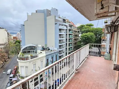 Luminoso 3 Ambientes en Palermo con Baño, Toilette y Balcón Corrido