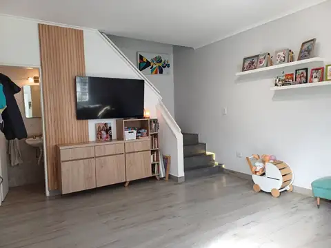 Depto Tipo Casa en Venta en La Plata, USD 105.000