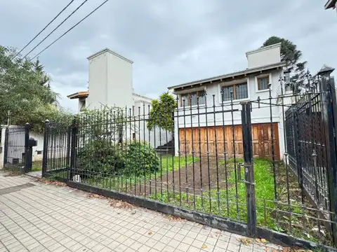 Casa 7 ambientes con 5 baños