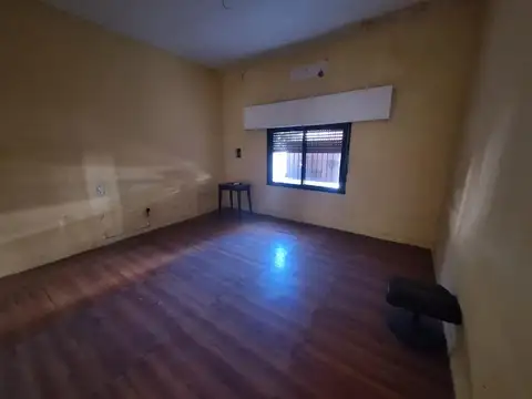 VENTA CASA CON DEPARTAMENTO TRES AMBIENTES SAN MARTIN CENTRO