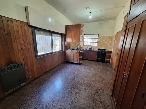 Casa en Venta con 4 cocheras