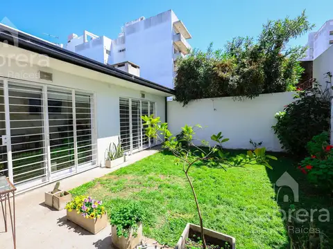 Casa en Venta con 4 cocheras