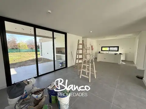 Casa en Venta en Los Alcanfores, USD 338.000