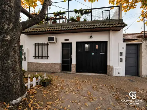 Venta de casa 4 ambientes en Villa Ballester