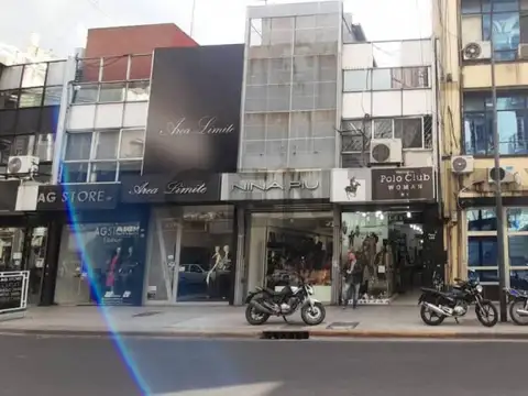 LOCAL EN VENTA PLENO ONCE PASO ENTRE LAVALLE Y TUCUMAN