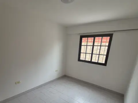 Departamento en Alquiler en Área Centro Este, $ 1.200.000