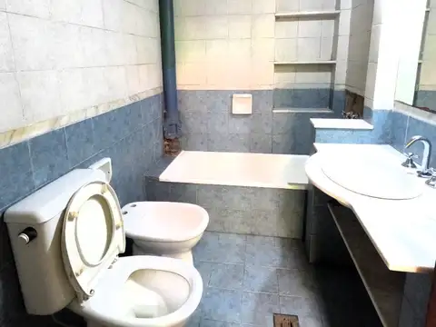 PH de 4 amb 145m2 Villa Urquiza - Parque Chas. PATIO, COCHERA, POSIB LOCAL, 3 dorm, 2 baños.