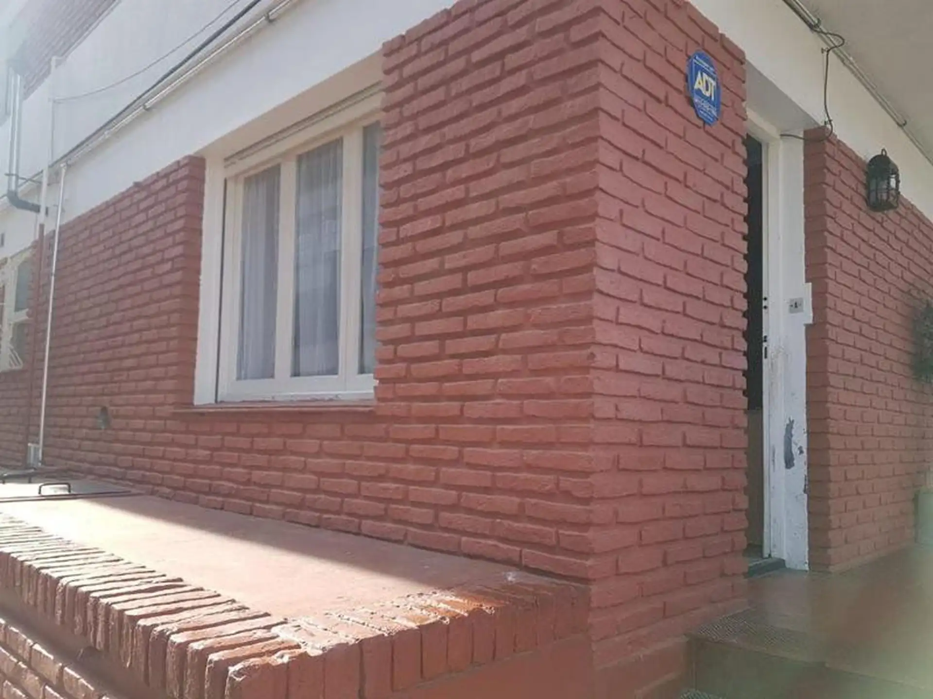 Departamento de 3 ambientes en primer piso por escaleras
