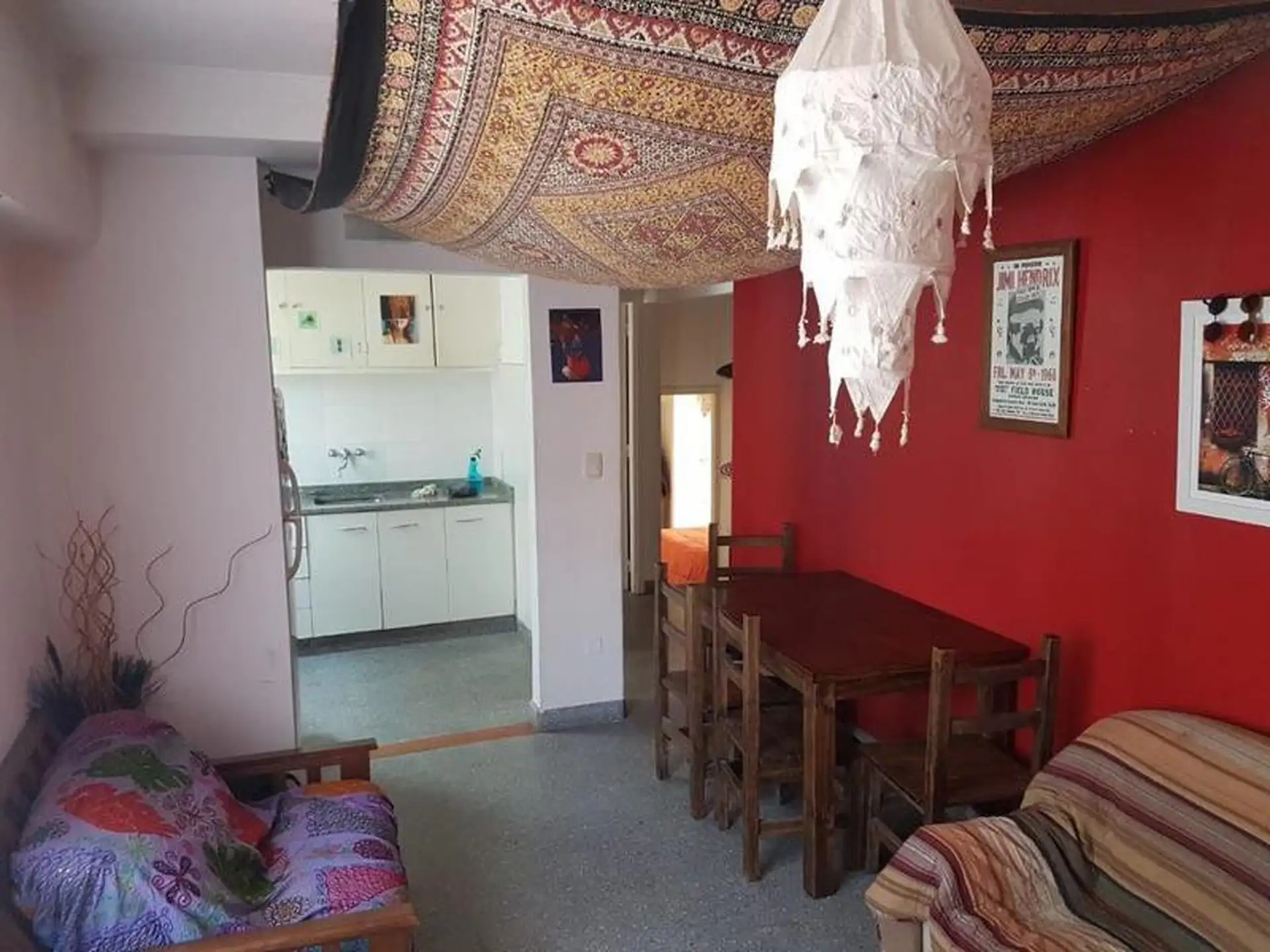Departamento de 3 ambientes en primer piso por escaleras