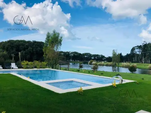 Casa 6 ambientes con 4 baños