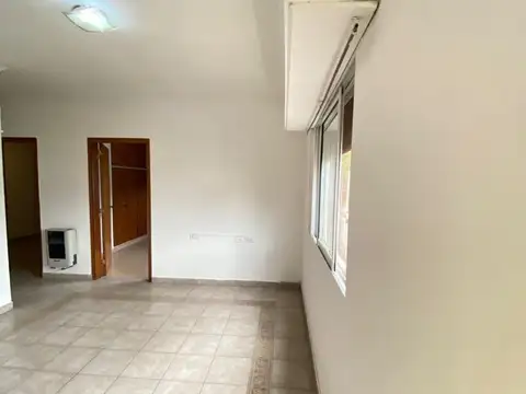 Hermoso Departamento En Venta en Candido Pujato y Francia