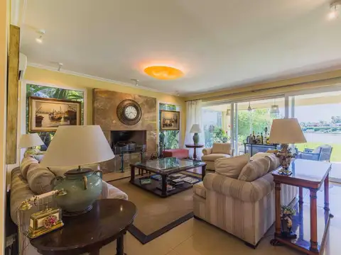 Casa en Venta al Noreste