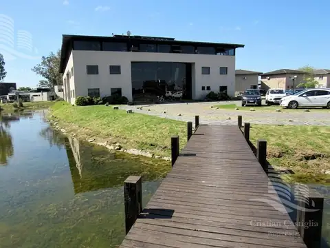 Oficina en Riviera Park