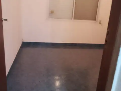 DUPLEX DE DOS DORMITORIOS CON GARAGE Y PATIO