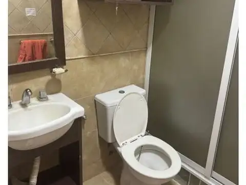 Casa en Venta con 4 cocheras