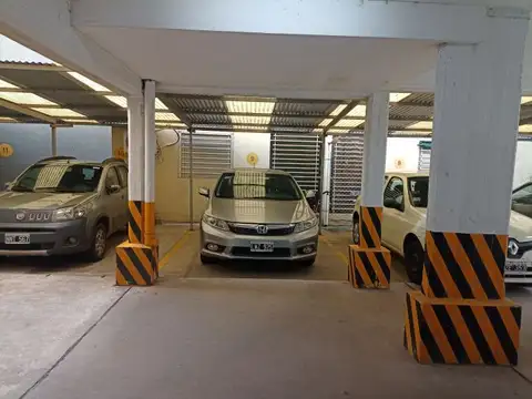 VENTA COCHERA ECHESORTU IRIONDO 1400