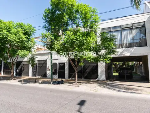Venta casa con gran lote y local comercial a metros de Av. Santa Rosa, Ituzaingó