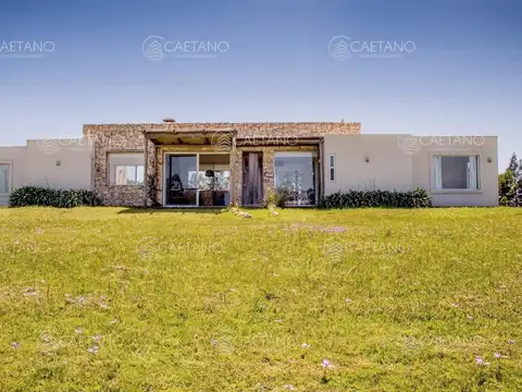 Venta Casa - 3 Dormitorios 2 baños - El Quijote