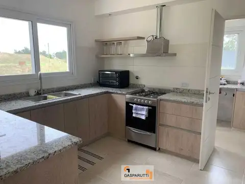 Casa en Venta en Barrio Cerrado Costa Esmeralda, USD 295.000