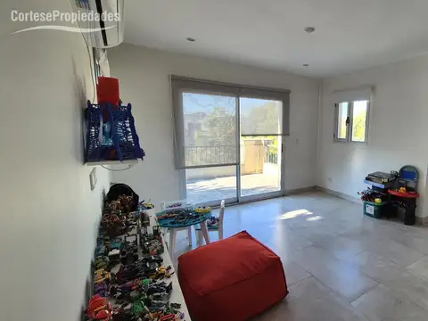 Casa en venta a la Laguna en barrio Santa Catalina