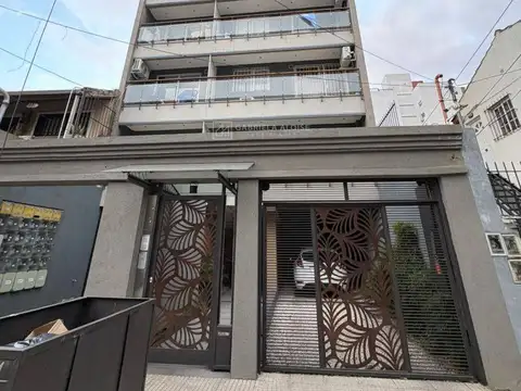 Alquiler de Departamento 2 AMBIENTES CON COCHERA en Caseros, Tres de Febrero