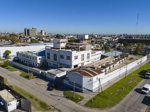 Venta Naves Industriales 5.570m2 en Parque Ind. Villa Lujan en Avellaneda
