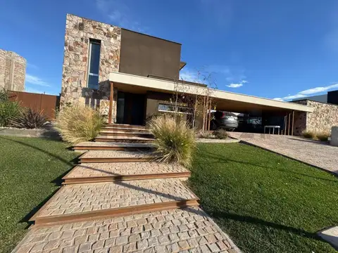 Casa en Venta en Lujan De Cuyo, Lujan de Cuyo