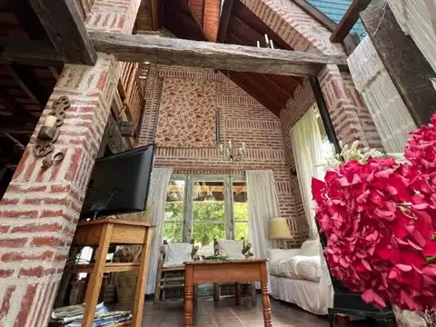 VENDIDA | Araucaria y Martineta