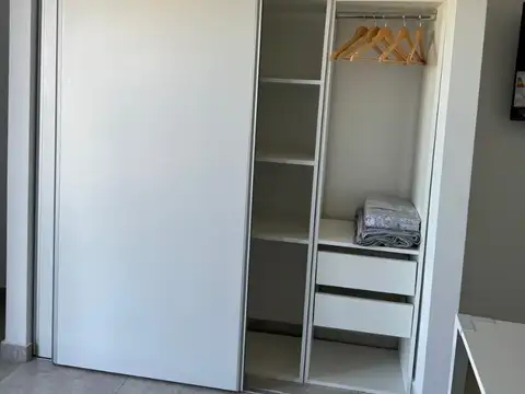 Avenida Hipólito Yrigoyen 1300, Piso 2